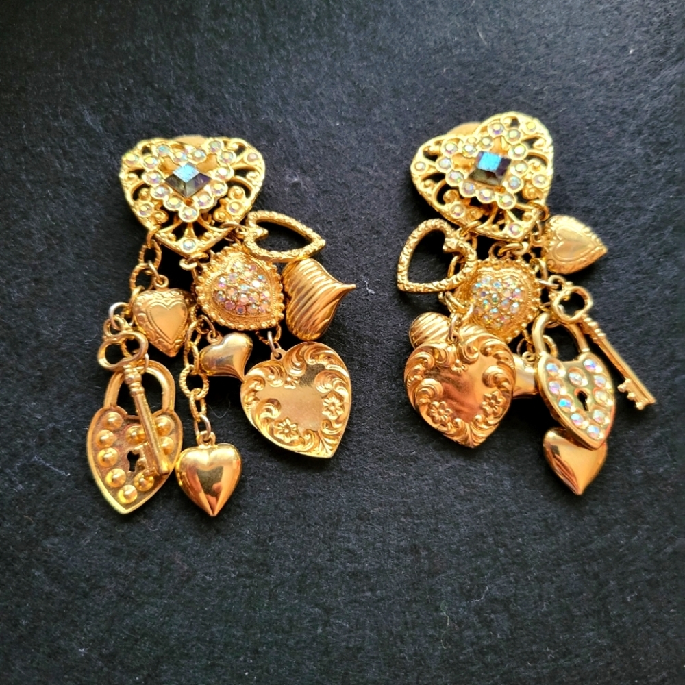 Cute clip earrings